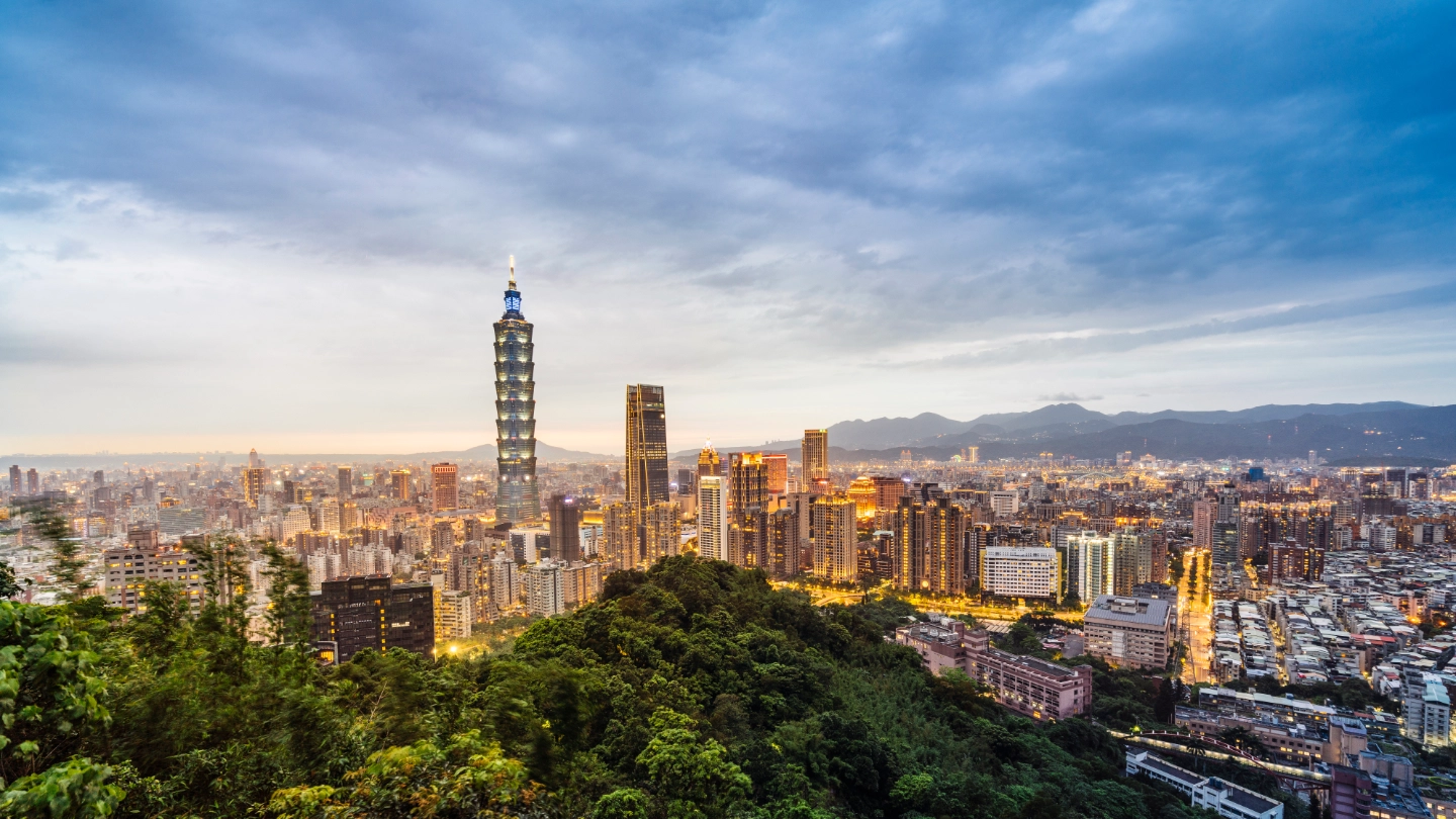 Taipei skyline in the evening Taipei skyline in the evening